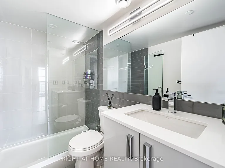 30 Gibbs Rd #1309 — Photo 24