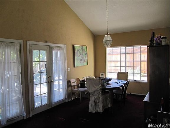 2nd image of 611 Misty Meadow St