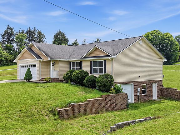 2nd image of 520 Calico Rd