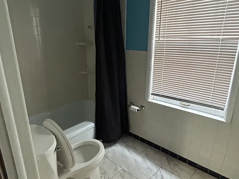 638 6th St #1 — Photo 7