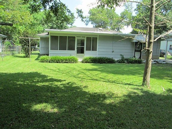 3rd image of 667 W McCorkle Cir