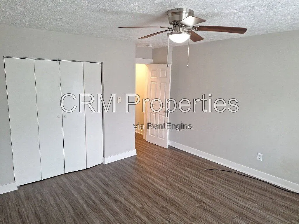 Studio, $850 — Photo 4