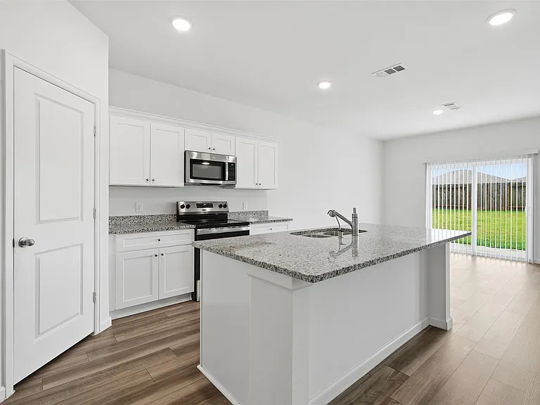21630 Cottage Ln — Photo 12