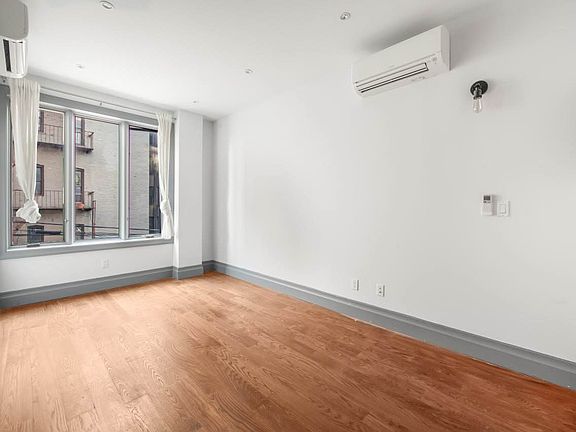 3rd image of 264 Sullivan Pl #2B