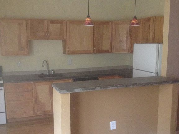 2nd image of 619 E 27th St #2nd