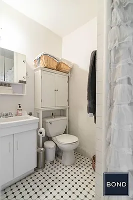 Rented by Bond New York | media 10