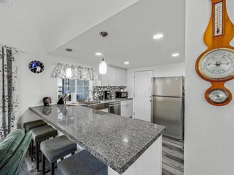1375 Michelle Ave — Photo 14