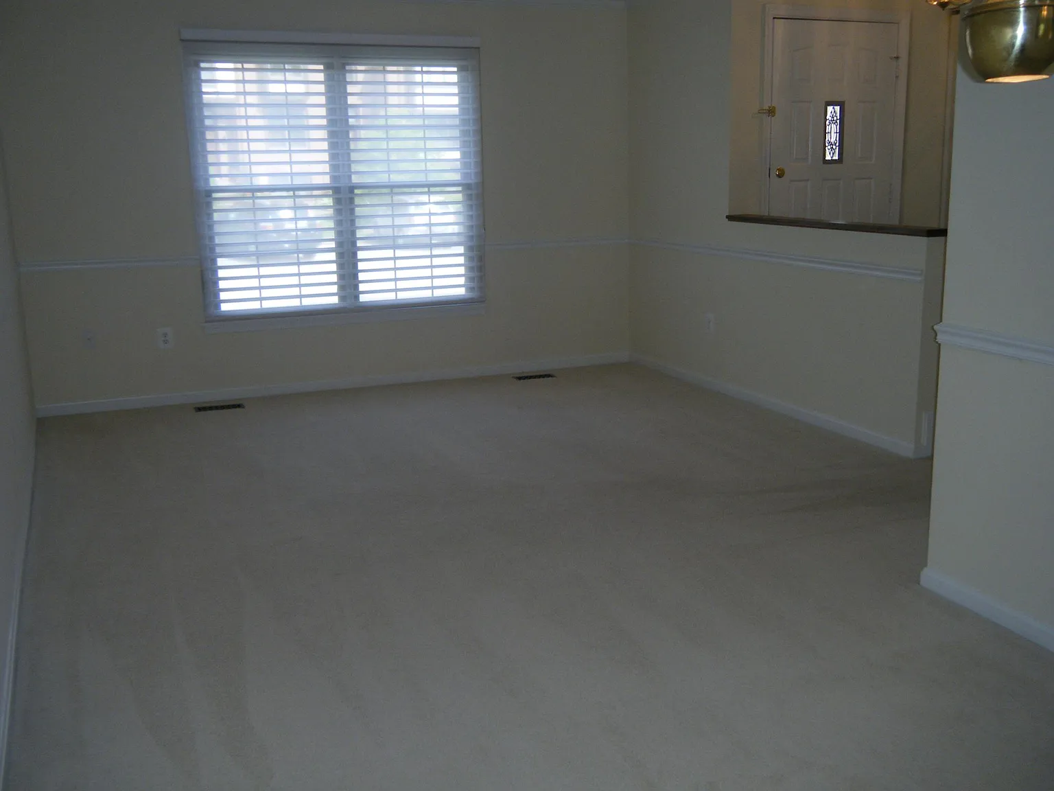 3 bed, 2.5 bath, 1872 sqft, $2,850 — Photo 4