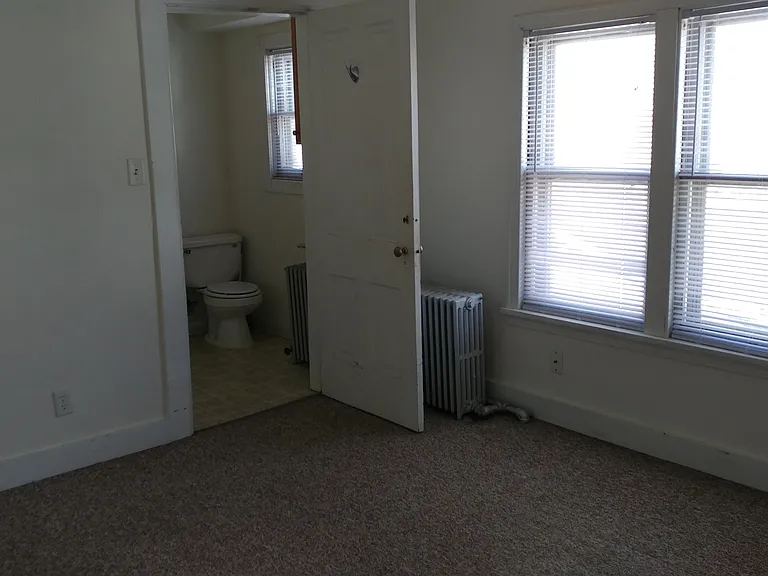 221 8th St S #6 — Photo 5
