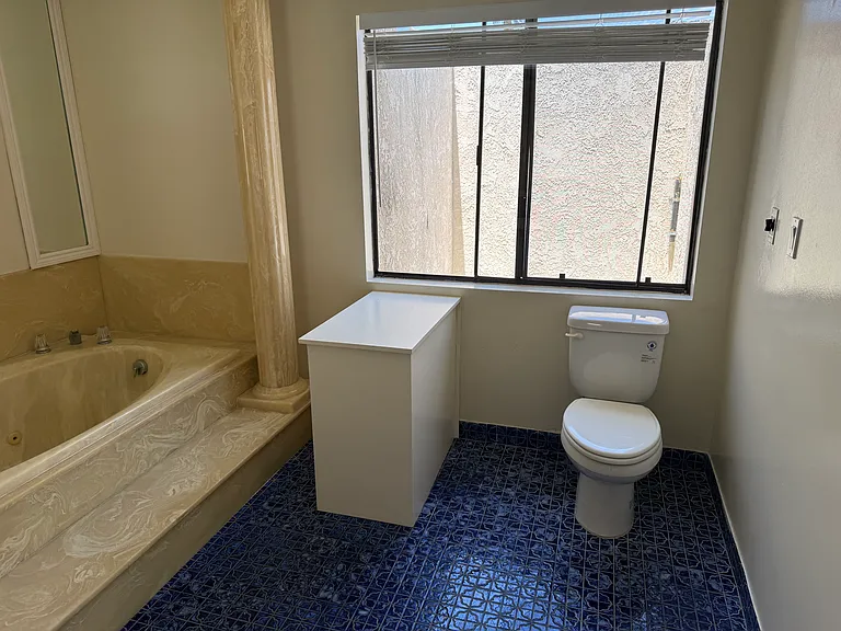 1307 Mackay Ln — Photo 31