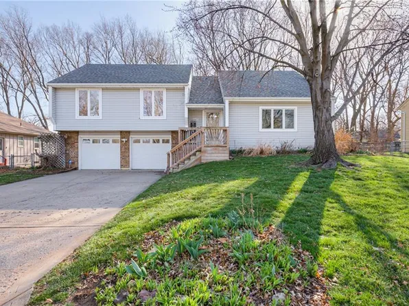 6107 Mullen Rd, Shawnee, KS 66216