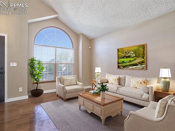 3rd image of 6685 Greylock Dr