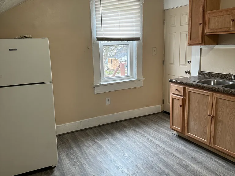 211 Alberta St #213C — Photo 11