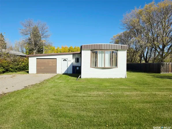 630 Maple Drive, Esterhazy, SK S0A 0X0
