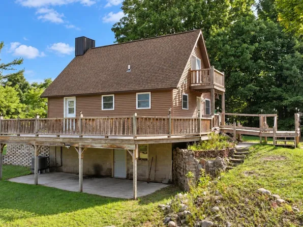 5525 W 18 1/2 Rd, Mesick, MI 49668