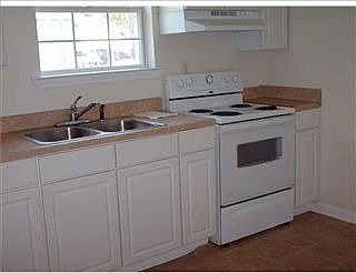 2nd image of 2531 Painters St