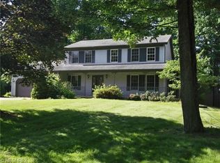 444 Greenbriar Dr, Cortland, OH