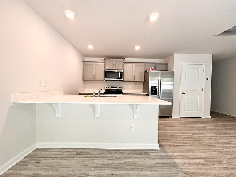 5124 Hyrule Dr — Photo 7