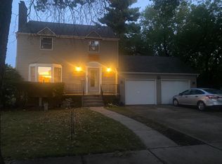 8401 Kraay Ave, Munster, IN 46321