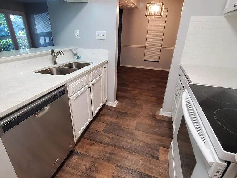 103 Tuxworth Cir — Photo 15