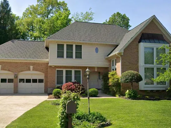 3908 Laro Ct, Fairfax, VA 22031