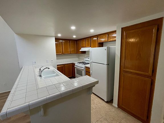 3rd image of 9885 Scripps Westview Way Unit 207