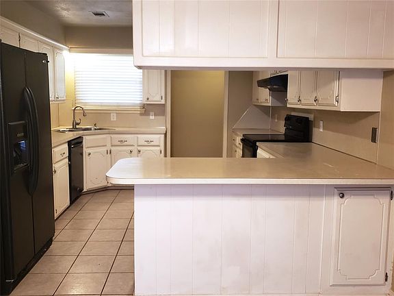 3rd image of 1408 SE 1st St