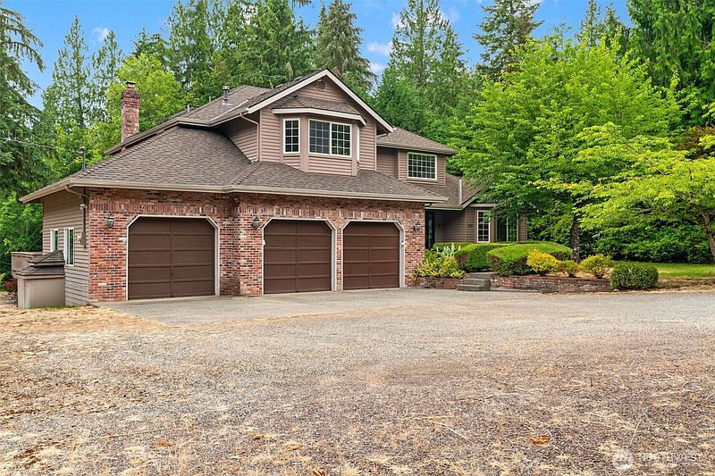 2nd image of 18325 214th Ave NE