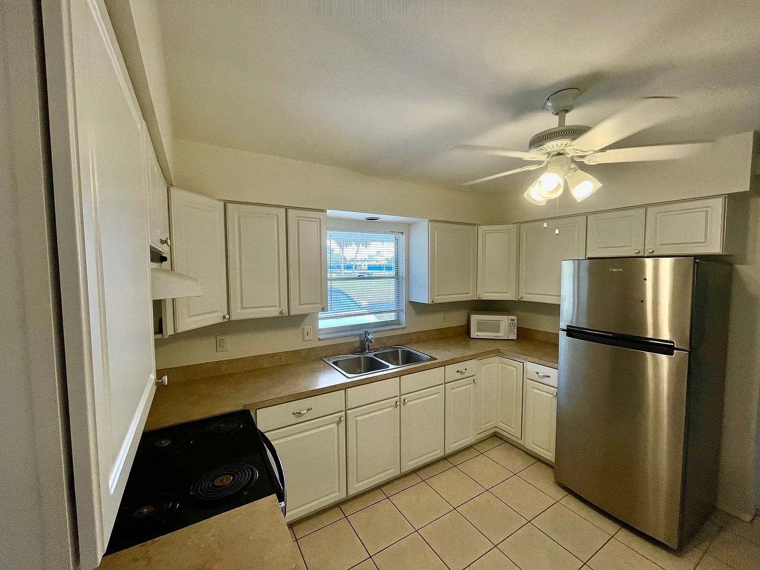 2 bed, 1200 sqft, $1,600 — Photo 4