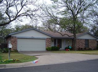 7736 Miracle Ln, North Richland Hills, TX 76182