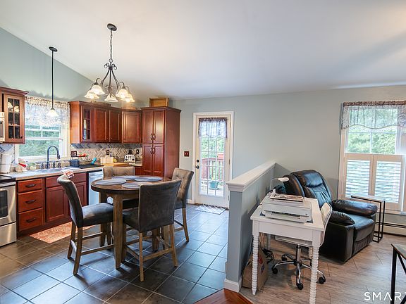 4th image of 84 Juniper Way