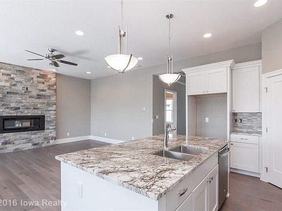5th image of 641 Eagle Way