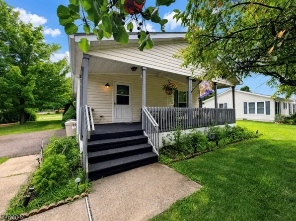 2 Post Road, White Twp., NJ 07823