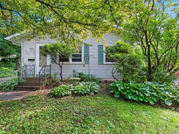 319 East Mission ROAD, Allouez, WI 54301