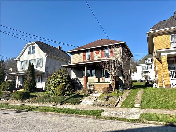 2nd image of 904 W Clayton St