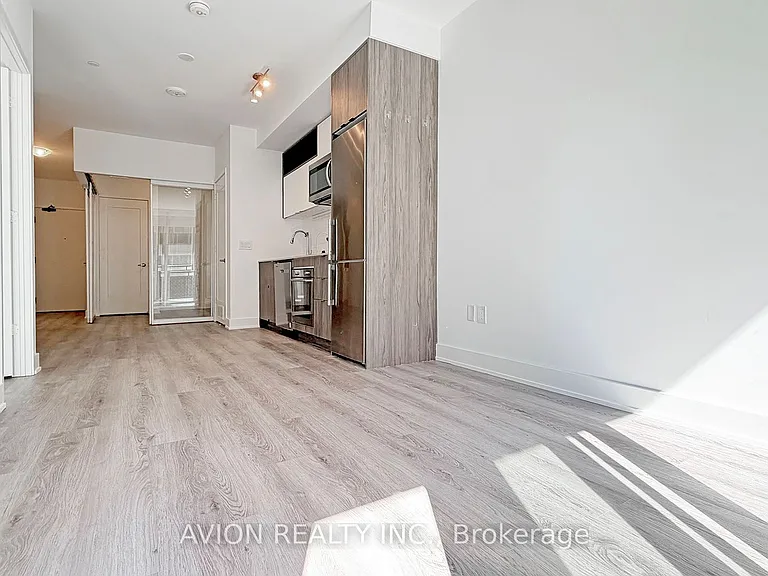 60 Princess St #205 — Photo 3