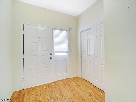 3rd image of 184 Patriots Rd