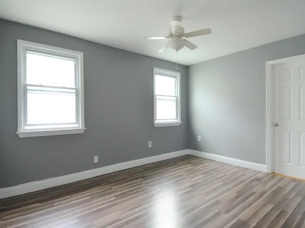 48 Humphrey Avenue image 5 of 19