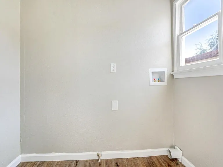 713 W Avenue H #10 — Photo 7