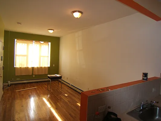 Rented by Joel Weisz, LREB | media 38