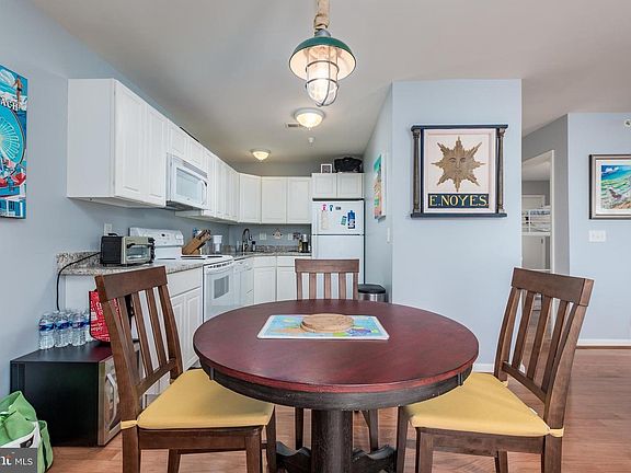 5th image of 107 Dagsworthy Ave #Rb
