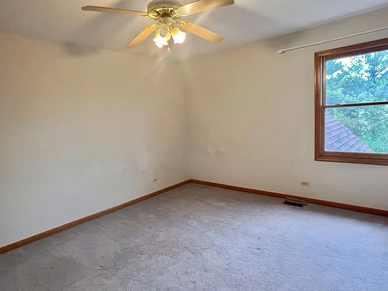 780 Sigmund Rd — Photo 16