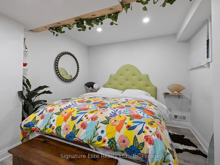 157 Dovercourt Rd #BASEMENT — Photo 7