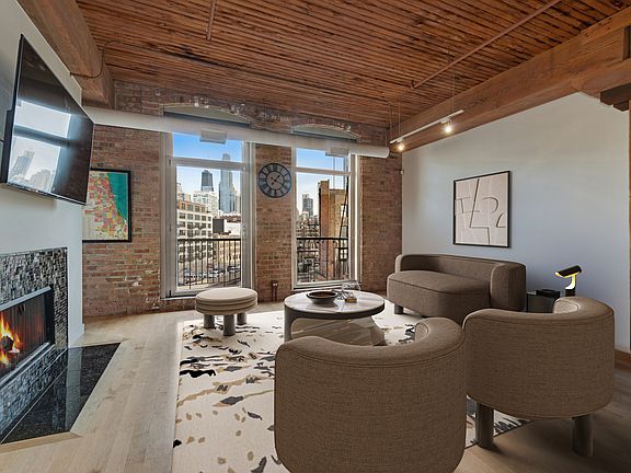 2nd image of 550 N Kingsbury St APT 519