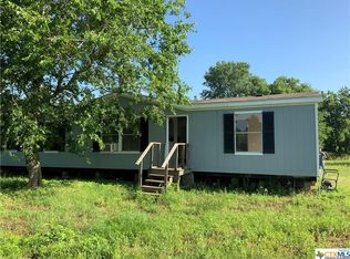 26 County Road 159 W, Leesville, TX 78122