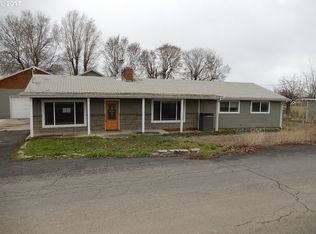 71560 SW Lake Dr, Pendleton, OR 97801