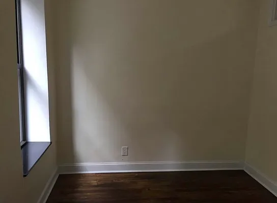 Rented by Salon Realty Corp | media 14