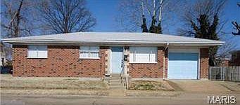 1st image of 827 W Courtois St
