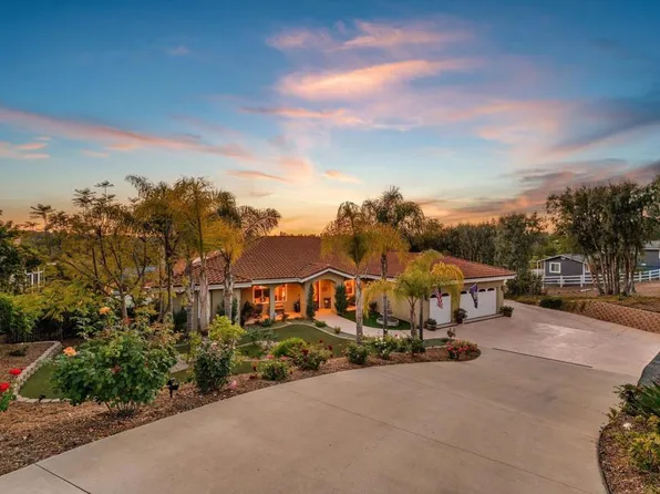 3835 Las Flores Dr, Fallbrook, CA 92028