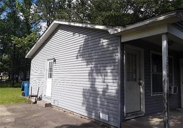 2nd image of 1210 Faith St